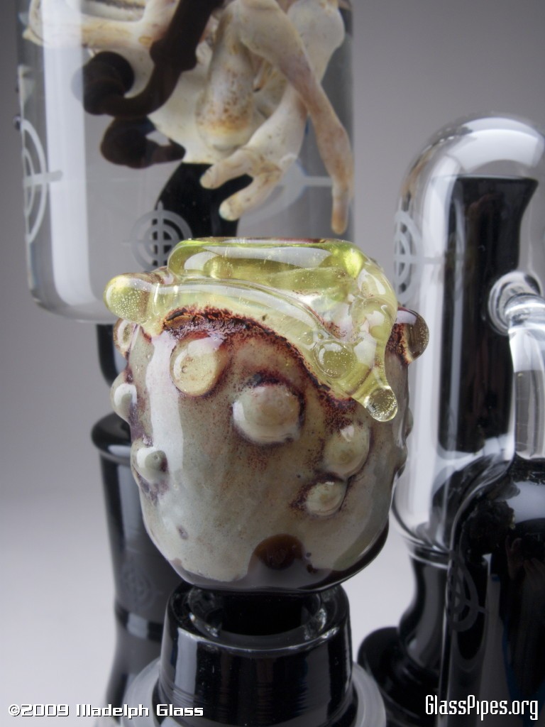 Piece-of-the-Week-Illadelph-Alien-Bong-Bowl