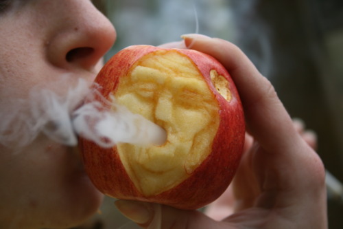 Piece of the Week | How to Make an Apple Marijuana Pipe