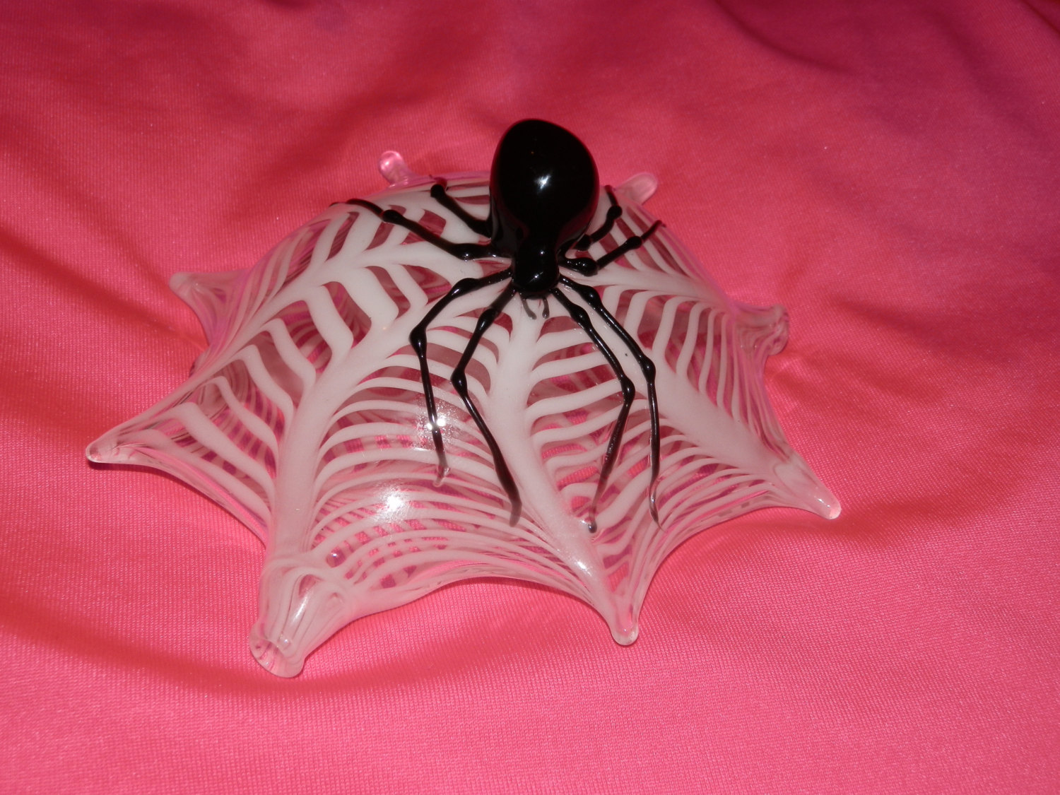 Piece of the Week | Spider Pipes | Spider on Web @ Etsy