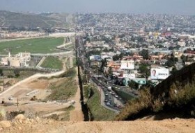 Border_Mexico_USA Mexico to Rein in Us Agencies in Drug War Source http://stopthedrugwar.org/files/imagecache/300px/Border_Mexico_USA_4.jpg