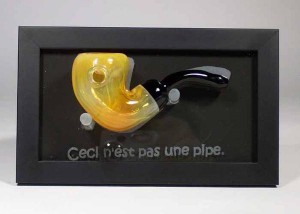 Rene Magritte - Ceci n'est pas une pipe", Source: http://www.glasspipes.org/Gal12853__Ceci_n_est_pas_une_pipe_.asp