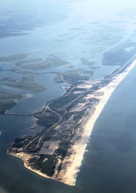 Long Island with East Bay and Jones Beach State Park, Source: http://commons.wikimedia.org/wiki/File:NY_Long_Island_with_East_Bay_and_Jones_Beach_State_Park_IMG_1956.JPG