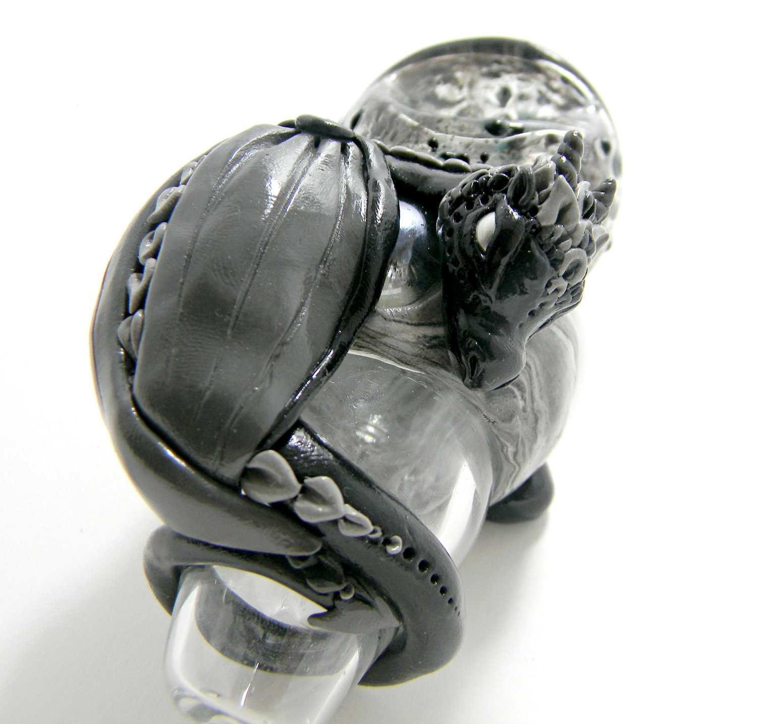 Piece-of-the-Week-Game-of-Thrones-Dragon-Glass-Pipe-Black-Dragon