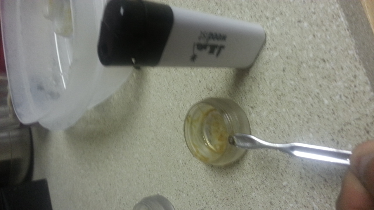 Dabs 101: How to Salvage One Last Dab from a Concentrate Container Weedist 2, 