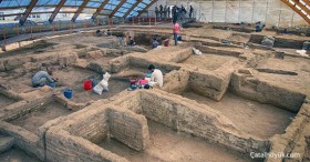 Earliest Hemp Fabric Found in 9,000-Year-Old House