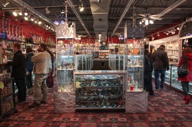 Marijuana Pipe Makers Won't Chill Out, Source: http://thehideawayonline.com/hideaway-store-locations