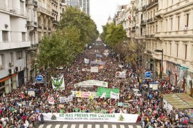 The Largest Marijuana March Ever? 150,000 Protest in Buenos Aires!
