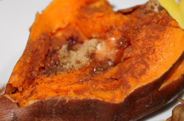 Great Edibles Recipes: Perfectly "Baked" Sweet Potato, Source: http://momonamission.me/quicker-baked-sweet-potato-tricks/