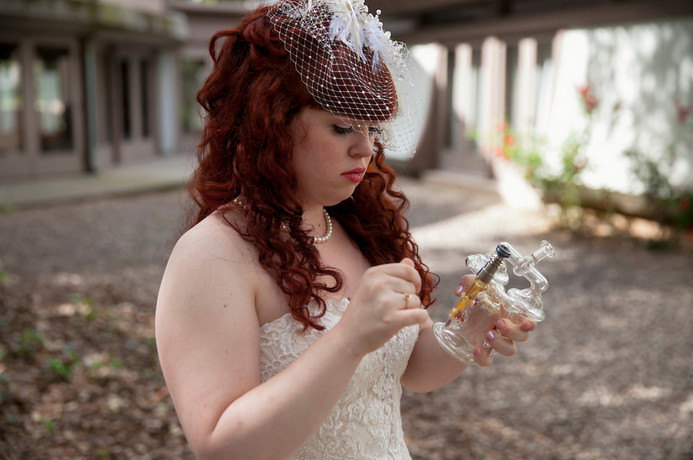 Trend Alert: Wedding Dabs, Source: Julie Hanna Photography