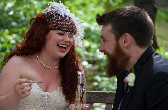 Trend Alert: Wedding Dabs, Source: Julie Hanna Photography