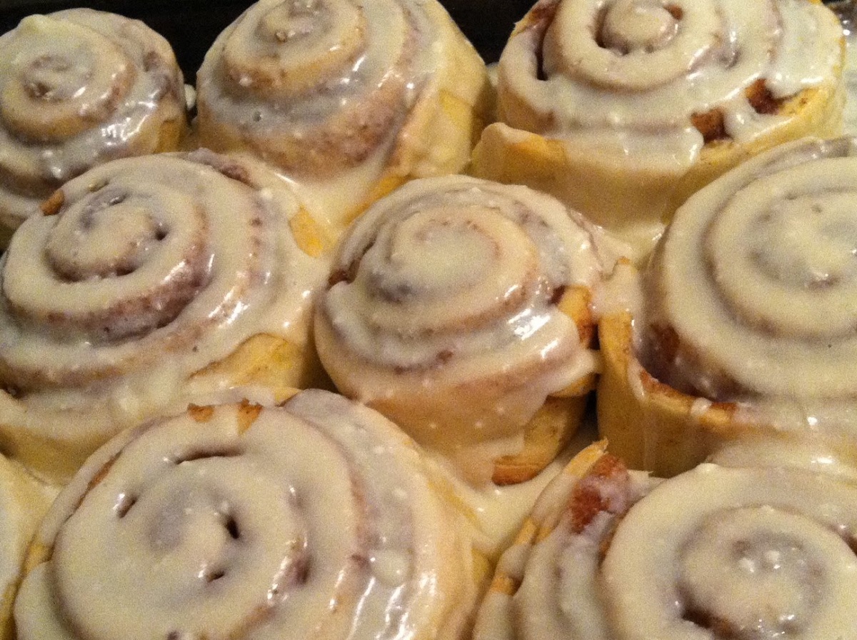 Great Edibles Recipes CannabisCinnamon Rolls with Cream Great Edibles Recipes CannabisCinnamon Rolls with Cream