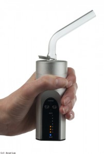 Product Review: Arizer Solo Portable Diffuser, Source: http://azarius.net/images/resize/large/arizer-solo-in-hand.jpg
