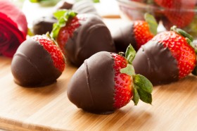Great Edibles Recipes: Chocolate Covered “Sativa” Strawberries