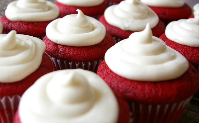 Great Edibles Recipes: Red Velvet Cannabis-Cupcakes, Source: http://wallpaper-kid.com/red-velvet-cupcakes-wallpaper.htm