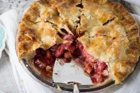 Great Edibles Recipes: Strawberry Rhubarb Pie