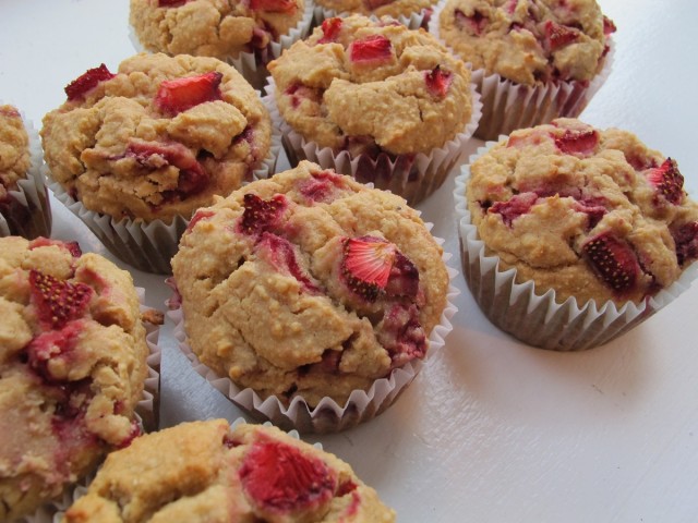 Great Edibles Recipes: Strawberry Oat Muffins, Source: http://www.tamaraduker.com/wp-content/uploads/2012/06/IMG_0781.jpg 