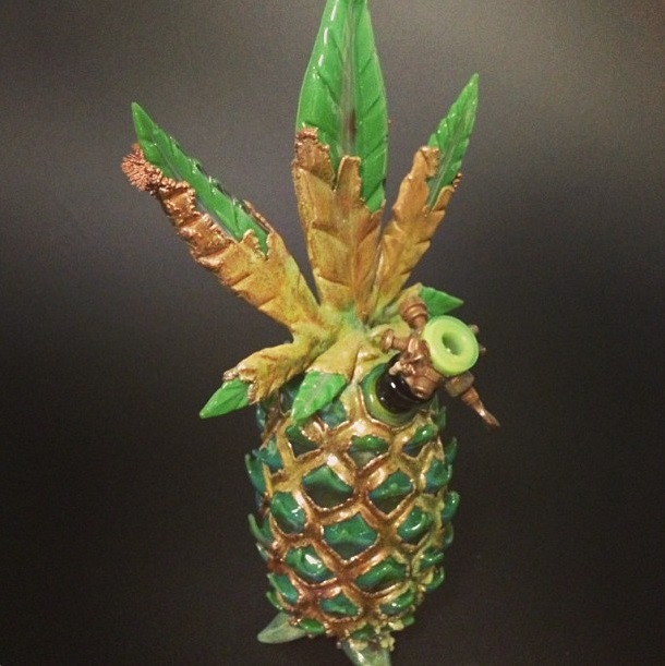 Piece of the Week | Pineapple Rigs by Mr. Gray Glass - Weedist