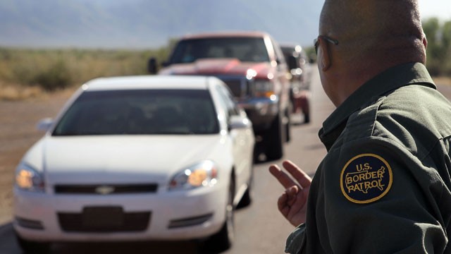 Border Patrol Turns Immigration Checkpoint Into Drug Trap. Source: http://www.policestateusa.com/wp-content/uploads/2015/01/border-patrol-checkpoint-9.jpg