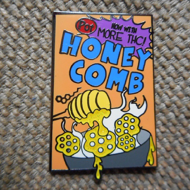Headiest Dab Pins: Honey Combs, Source: https://instagram.com/designsbydonnyllc
