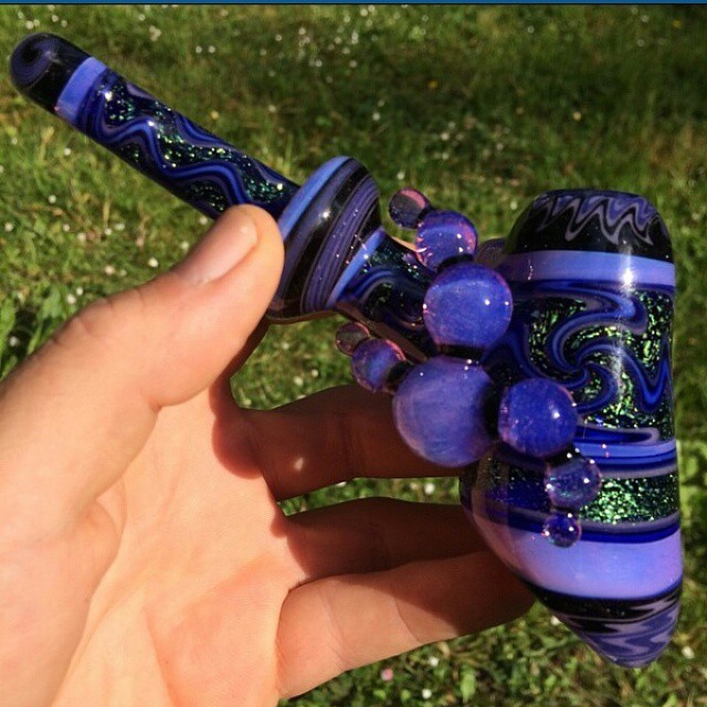 Instafire: Banjo Classic Head Pipe, Source: @shivadasglass