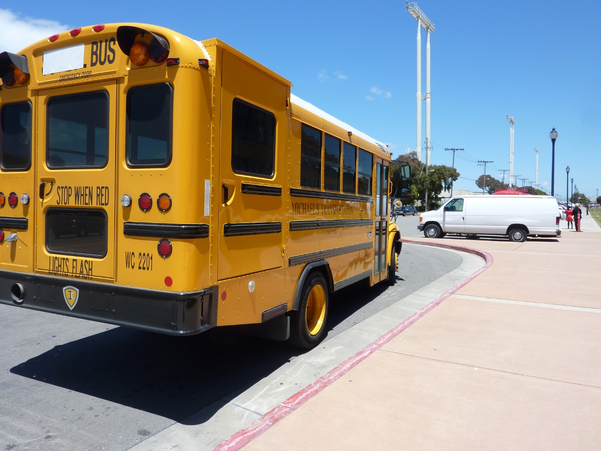 YellowSchoolBusTransportFromBARTtoRichmondSanFranciscoCannabisCup2012