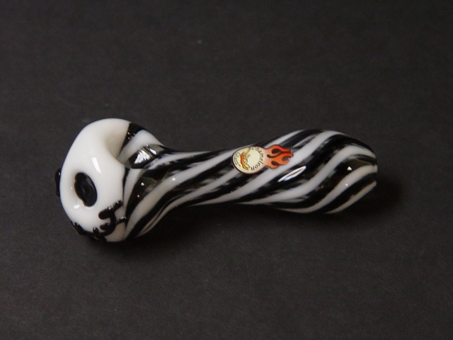 Piece of the Week | Jack Skellington Pipe