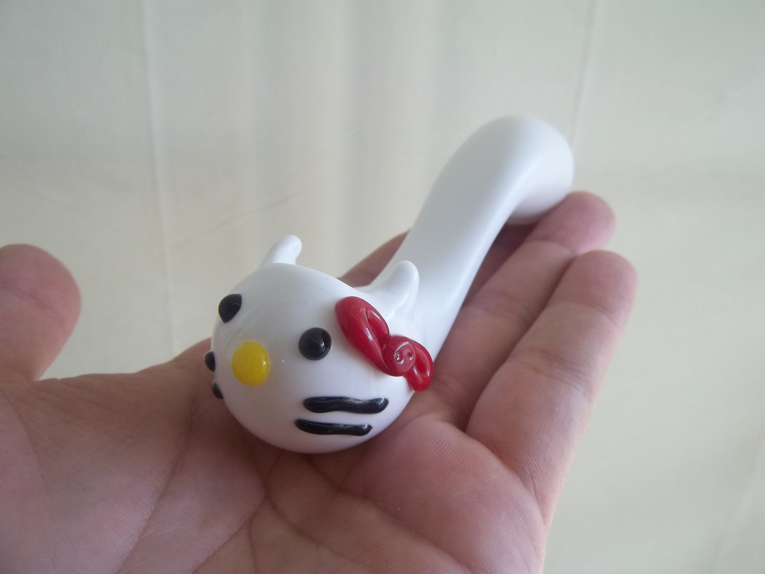 Piece of the Week | Hello Kitty White Sherlock Pipe