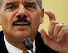 MMJ Advocates Protest US Attorney General Holder’s Speech