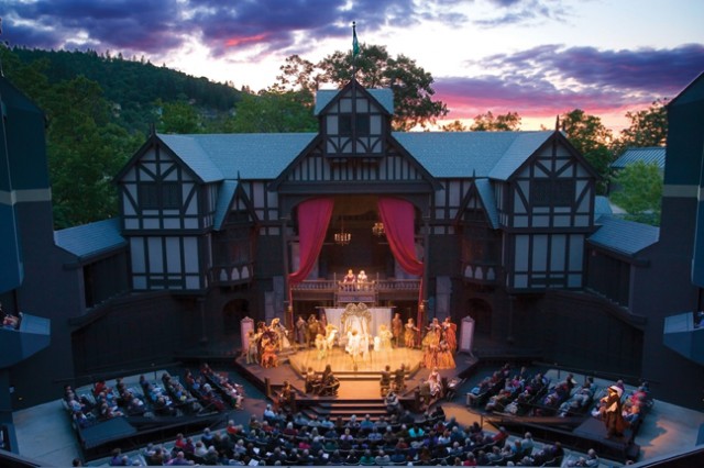 ashland oregon, source: http://www.tripadvisor.com/Tourism-g29998-Ashland_Oregon-Vacations.html