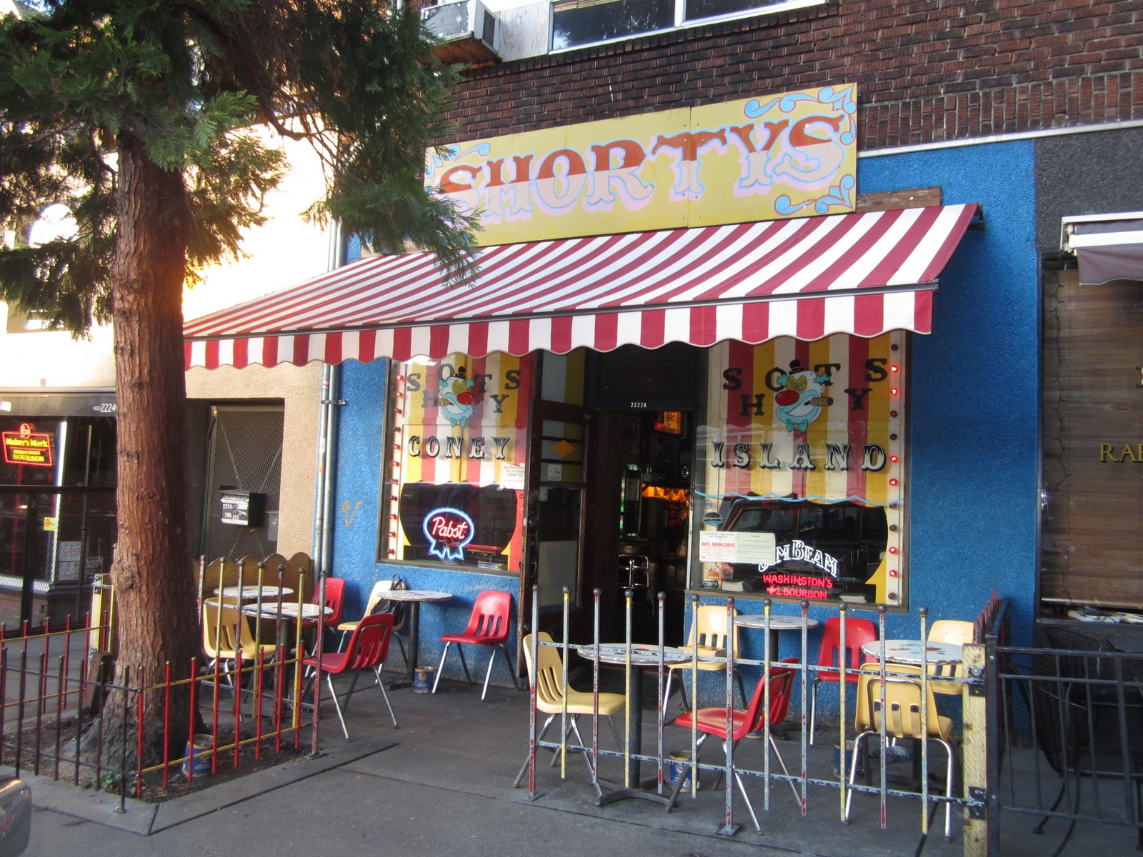 Shorty's Seattle - Weedist Destination