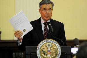 Gil Kerlikowske: The Drug Tsar's Living Obituary 2, Source: http://r2.cygnuspub.com/files/cygnus/image/OFCR/2013/APR/600x400/drugczar_10928083.jpg
