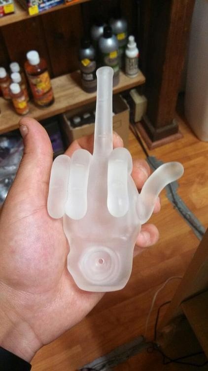 Middle Finger Pipe (The North American Bird Pipe) #Weedist | source: