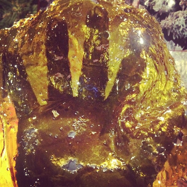 Instafire: High and Mighty Extracts White Dawg Shatter Slab, Posted by @highandmightyextracts