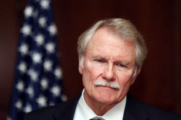 Oregon Gov John Kitzhaber, Oregon Governor Calls for Marijuana Legalization, Legislature to Act, Source: http://ww1.hdnux.com/photos/06/63/13/1782504/3/628x471.jpg
