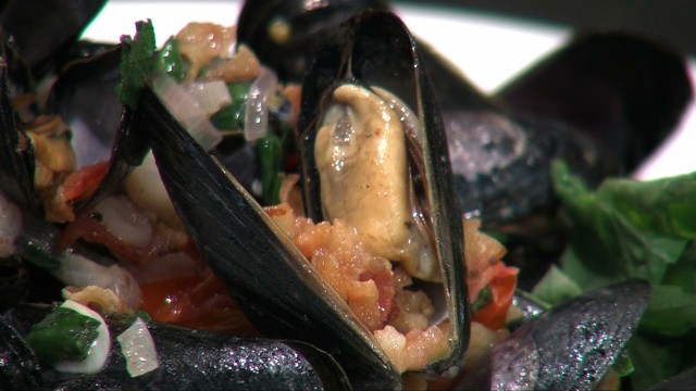 Great Recipes While High: Weed Steamers, Source: http://diginminnesota.com/wordpress/wp-content/uploads/2013/07/DMNS01E07-Steamed-Mussels.jpeg