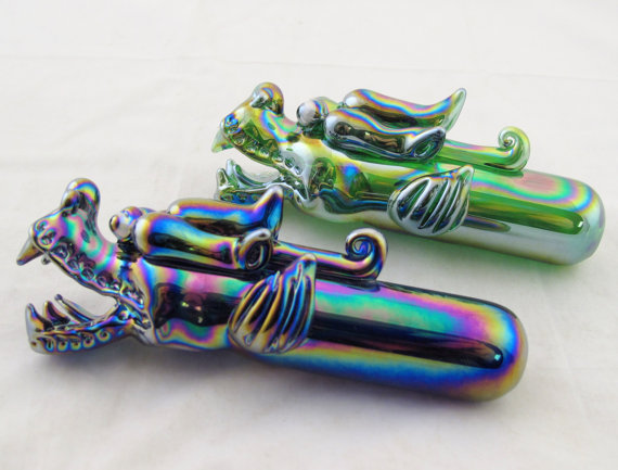 Piece of the Week | Iridescent Tribal Dragon - Weedist