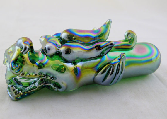 Piece of the Week | Iridescent Tribal Dragon - Weedist