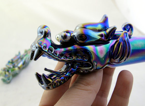Piece of the Week | Iridescent Tribal Dragon - Weedist