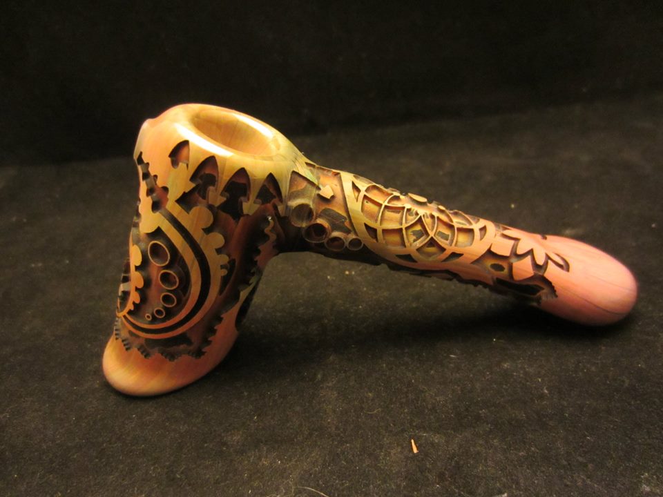 Piece of the Week | Etched Crop Circle Pipe - Weedist