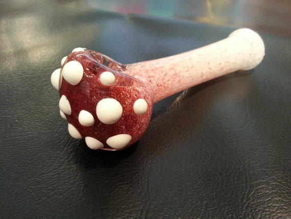 Piece of the Week | Psychedelic Mushroom Pipes - Weedist