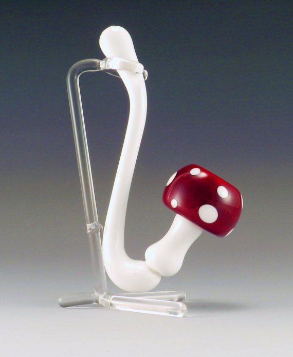 Piece of the Week | Psychedelic Mushroom Pipes - Weedist