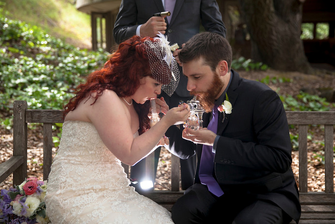 Trend Alert: Wedding Dabs, Source: Julie Hanna Photography