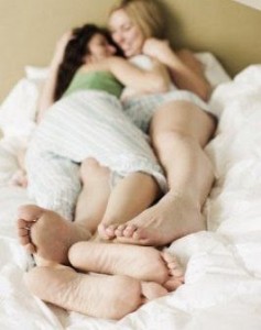 Cannabis Lube Claims It Can Get Your Vagina High, Source: http://4.bp.blogspot.com/_H7vkrOJ3Pdo/SKrLPq_JyaI/AAAAAAAABuM/9Abr9W9RDbM/s400/fan2017025.jpg