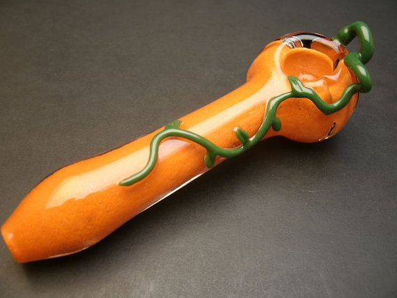 Piece of the Week | Jack O' Lantern Pumpkin Pipe - Weedist