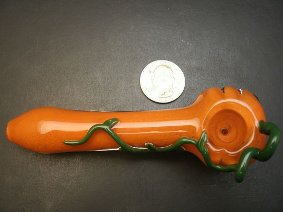 Piece of the Week | Jack O' Lantern Pumpkin Pipe - Weedist