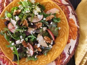 Great Edibles Recipes: Cranberry, Walnut Salad With an Apple Cider Cannabis-Vinaigrette