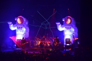 Great Music While High: Primus, Source: http://www.allaboutjazz.com/media/medium/5/c/3/5fe95d0cee2b3abb96b089d077712.jpg