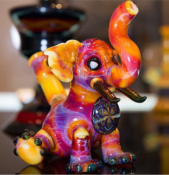 Piece of the Week | Heady Elephant Rigs - Weedist