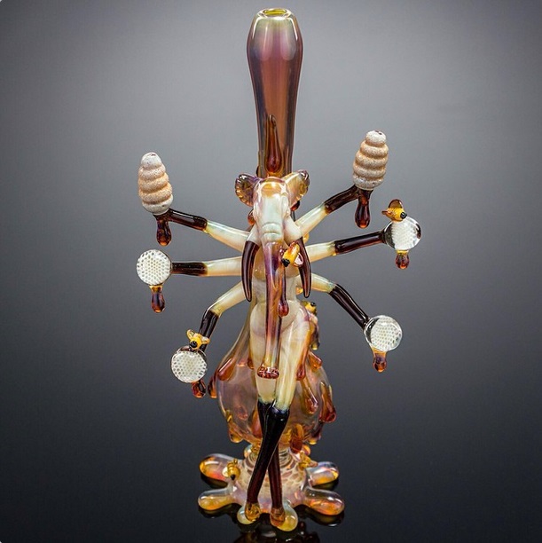 Piece of the Week  Honey Rigs by Joe Peters - Weedist