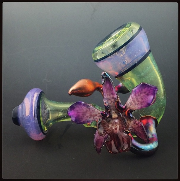 Piece of the Week | Authentic Orchid Pipes - Weedist